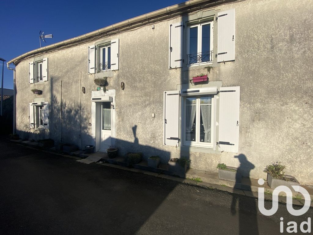 Achat maison à vendre 2 chambres 106 m² - Vérines