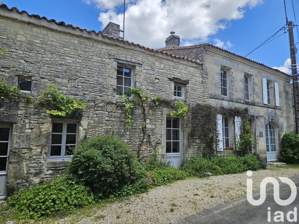 Achat maison à vendre 5 chambres 322 m² - Maine-de-Boixe