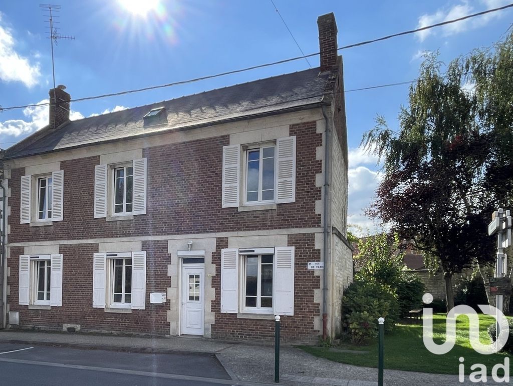 Achat maison à vendre 4 chambres 136 m² - La Neuville-Roy