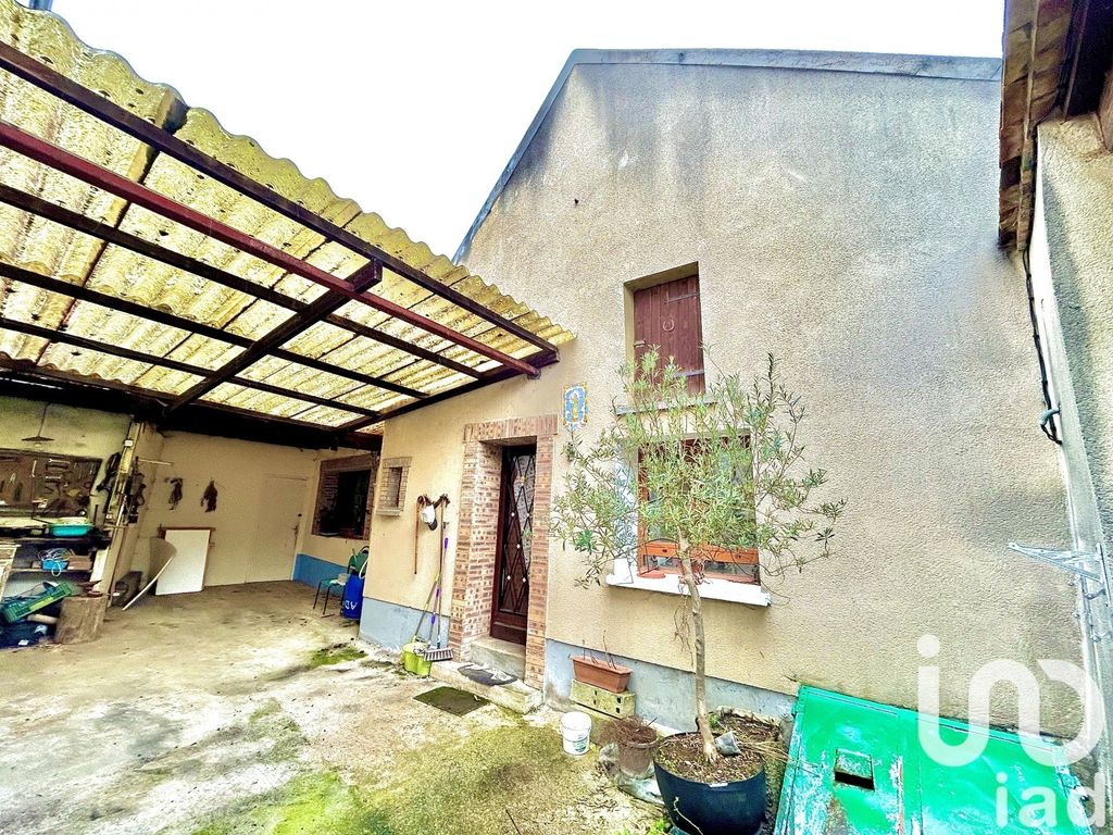 Achat maison à vendre 3 chambres 58 m² - Pont-sur-Yonne