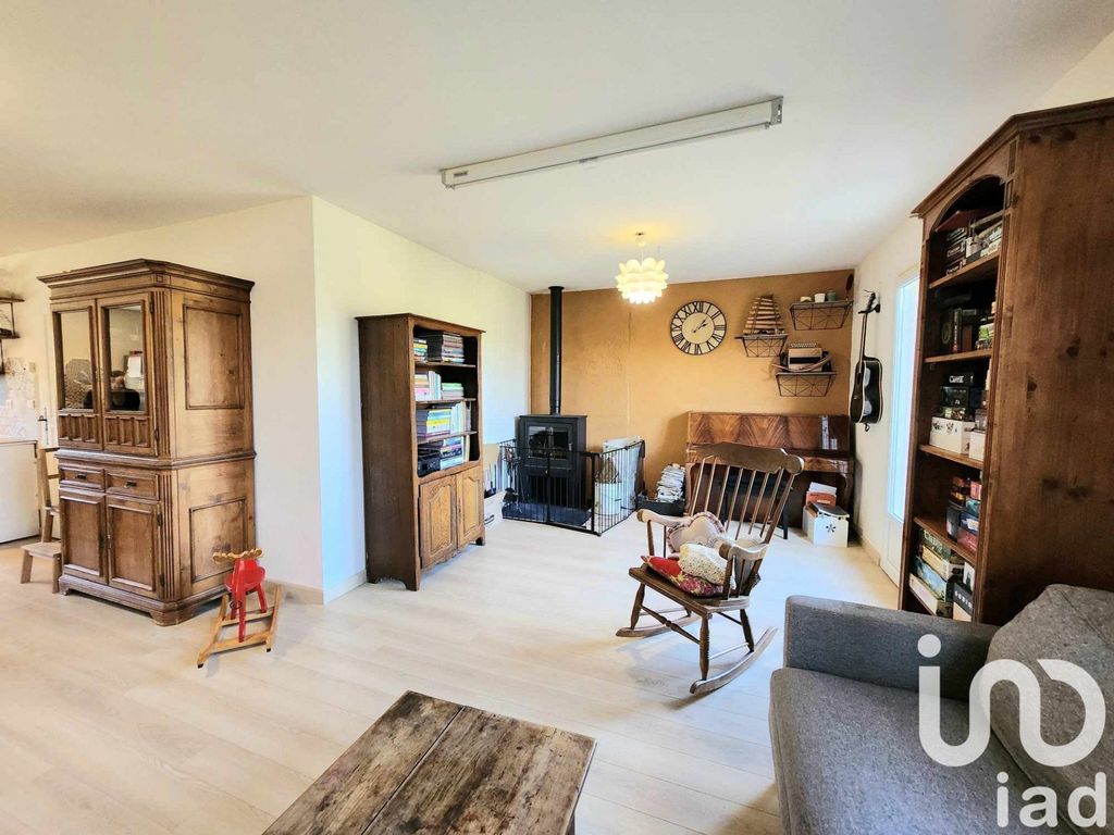 Achat maison à vendre 4 chambres 130 m² - Saint-Martin-la-Pallu