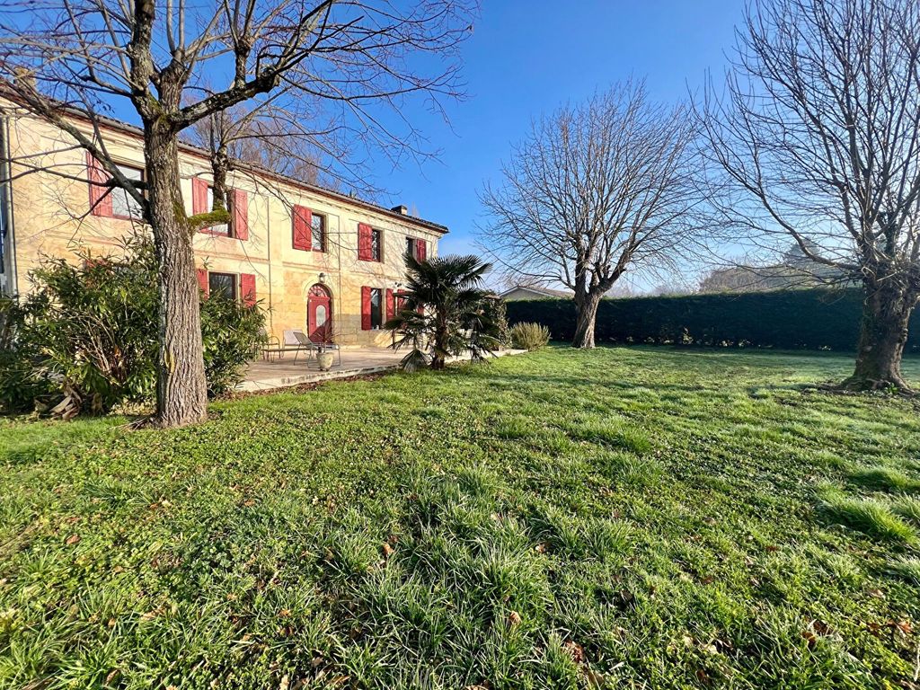 Achat maison à vendre 3 chambres 190 m² - Saint-Émilion