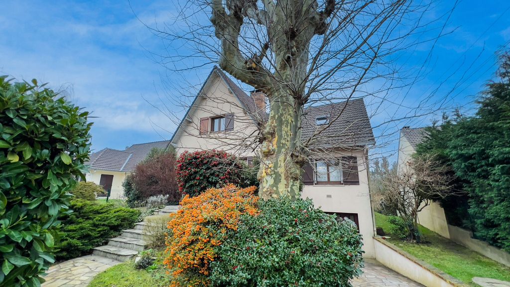 Achat maison à vendre 5 chambres 145 m² - Yerres