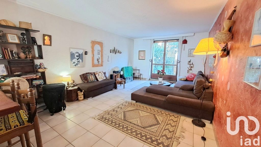 Achat appartement à vendre 3 pièces 68 m² - Grasse