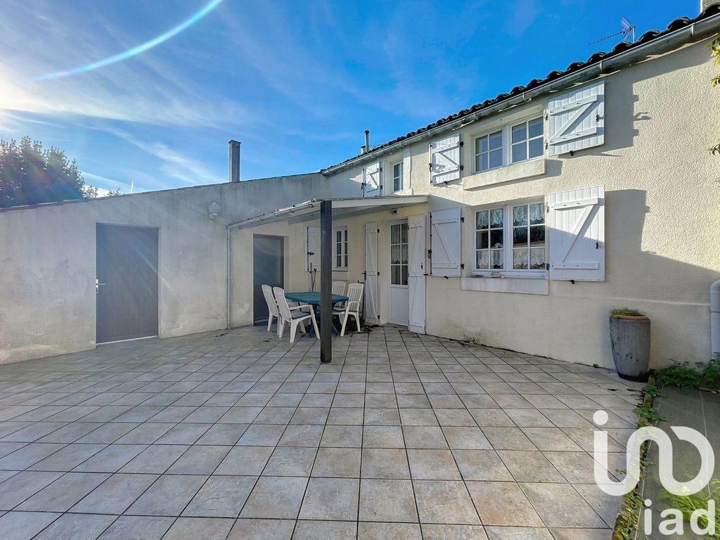 Achat maison à vendre 2 chambres 92 m² - Saint-Laurs