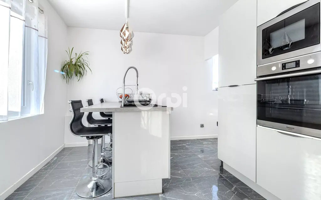 Achat maison à vendre 4 chambres 143 m² - Feytiat