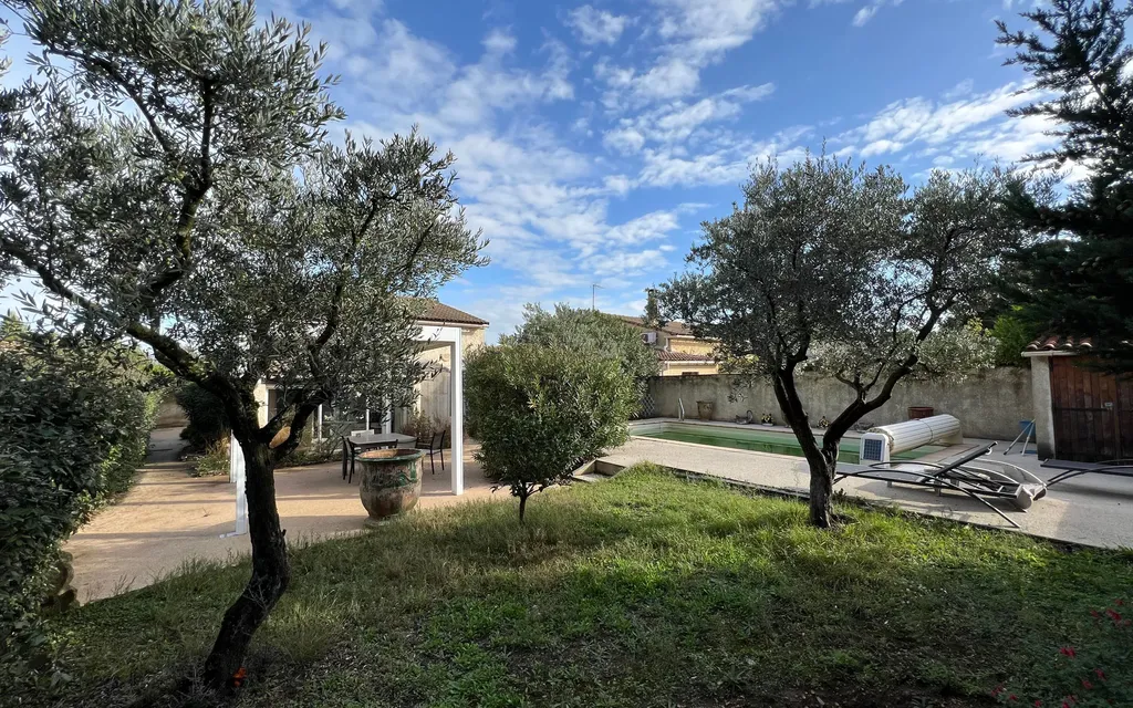 Achat maison à vendre 3 chambres 90 m² - Villeneuve-lès-Avignon