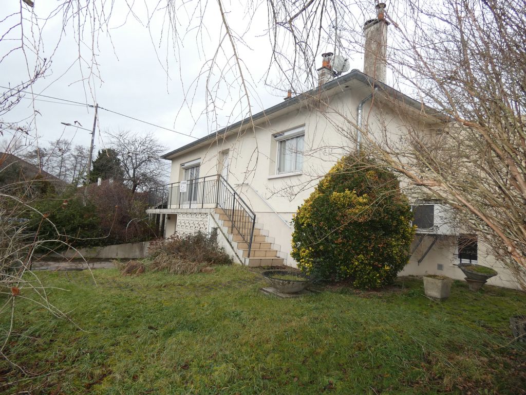 Achat maison à vendre 4 chambres 230 m² - Prémilhat