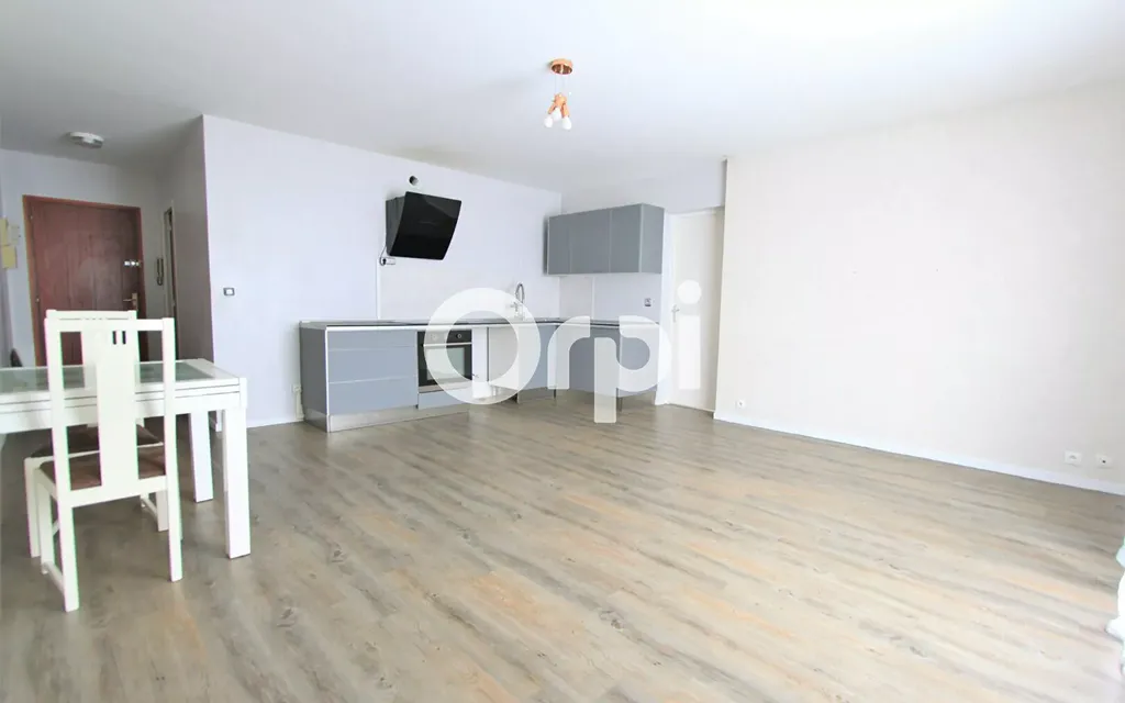 Achat appartement à vendre 2 pièces 50 m² - Sainte-Geneviève-des-Bois