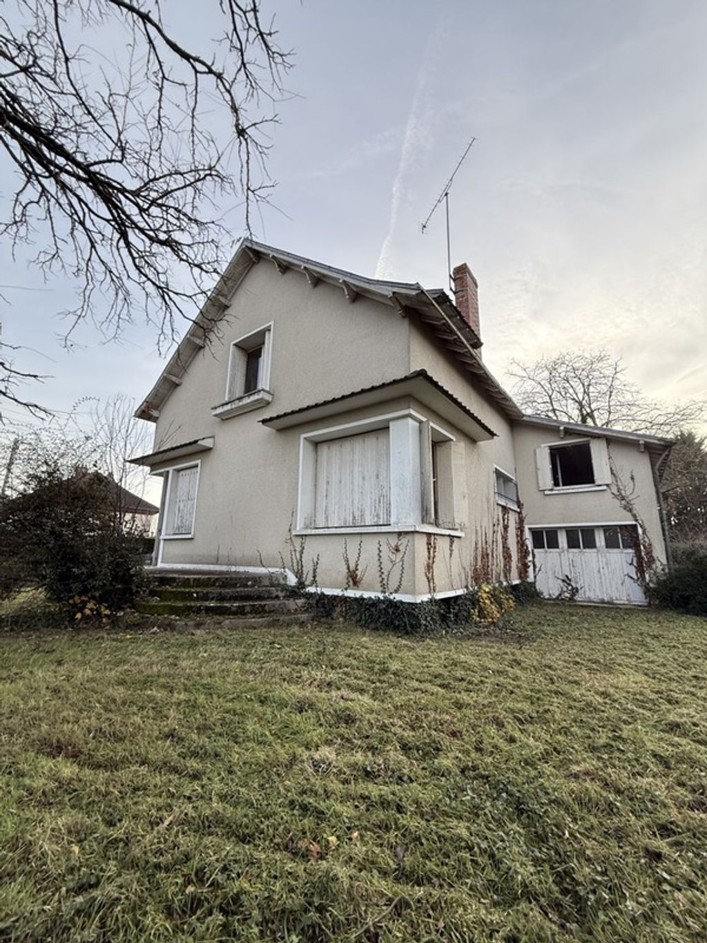 Achat maison à vendre 4 chambres 146 m² - Vouneuil-sur-Vienne