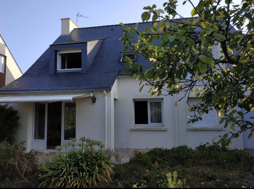 Achat maison à vendre 5 chambres 136 m² - Larmor-Plage