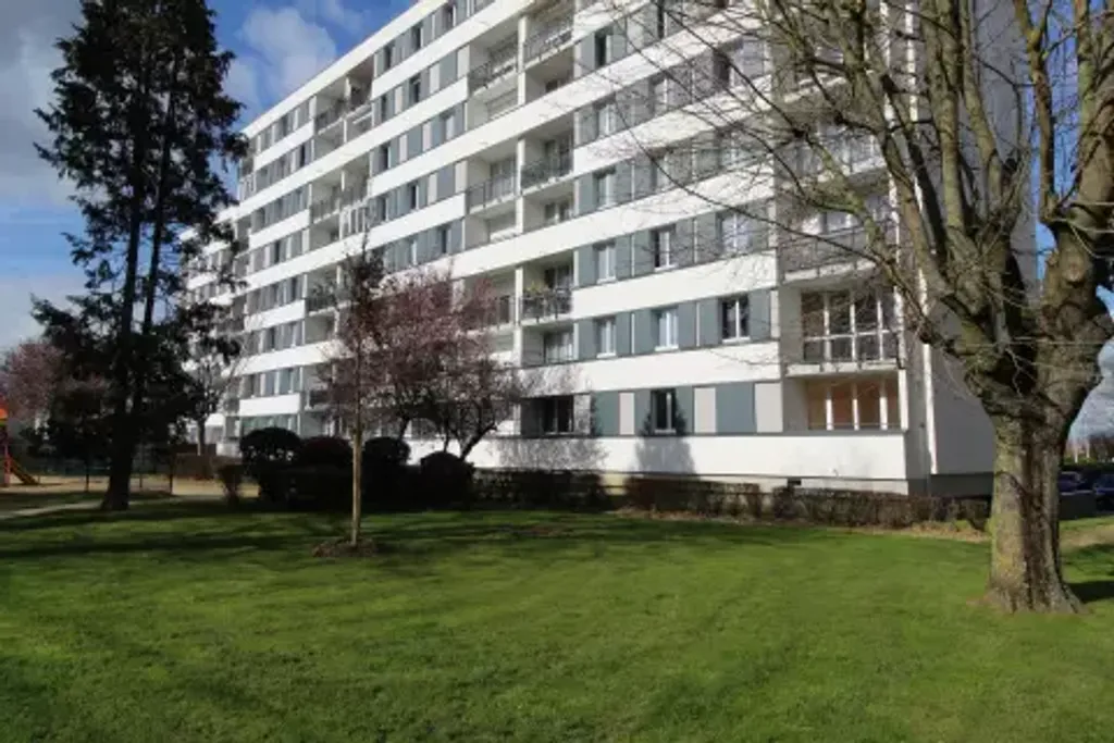 Achat appartement à vendre 4 pièces 75 m² - Les Clayes-sous-Bois