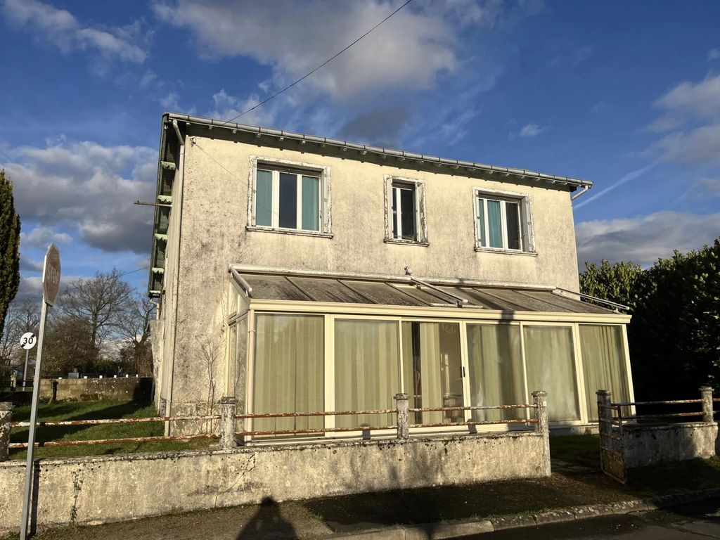 Achat maison à vendre 2 chambres 103 m² - Pougne-Hérisson