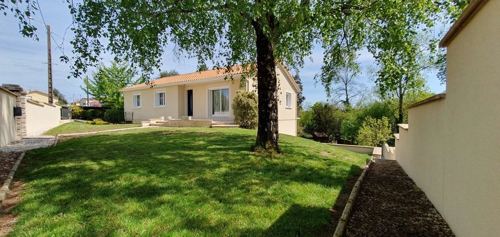 Achat maison à vendre 5 chambres 183 m² - Châtillon-sur-Thouet