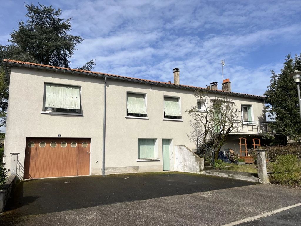 Achat maison à vendre 4 chambres 144 m² - Parthenay