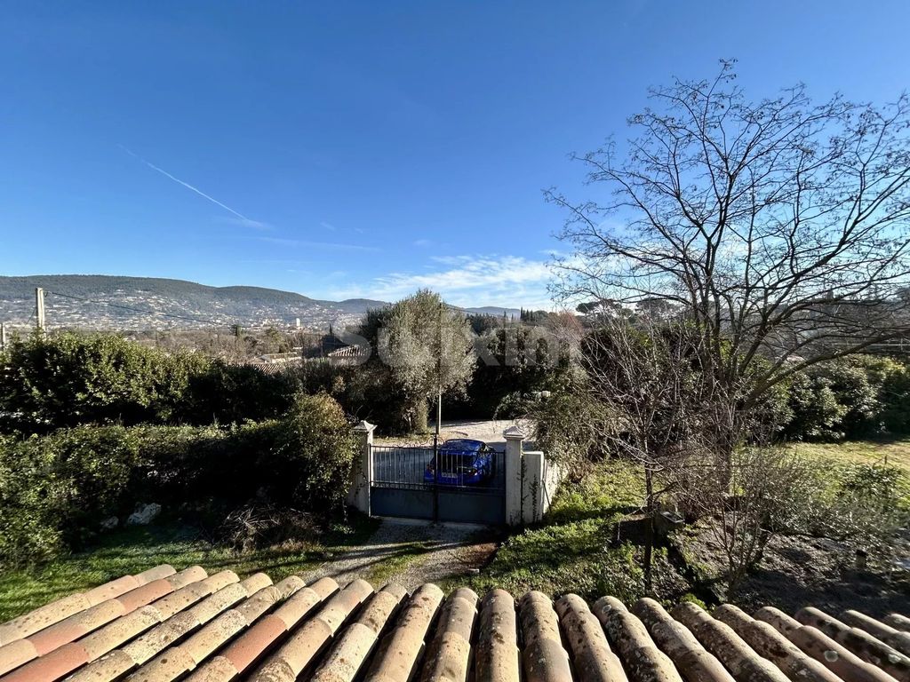 Achat maison à vendre 3 chambres 157 m² - Draguignan