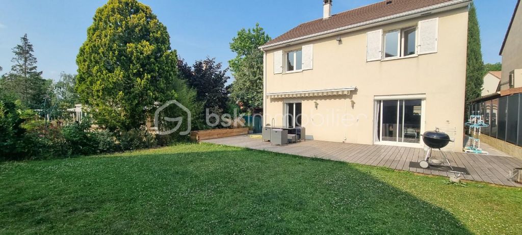 Achat maison à vendre 3 chambres 130 m² - Saint-Germain-lès-Corbeil