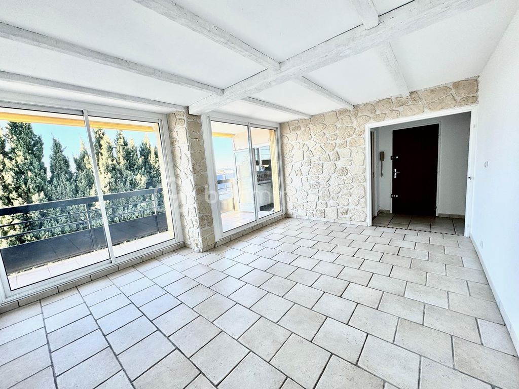 Achat appartement à vendre 4 pièces 72 m² - Marignane