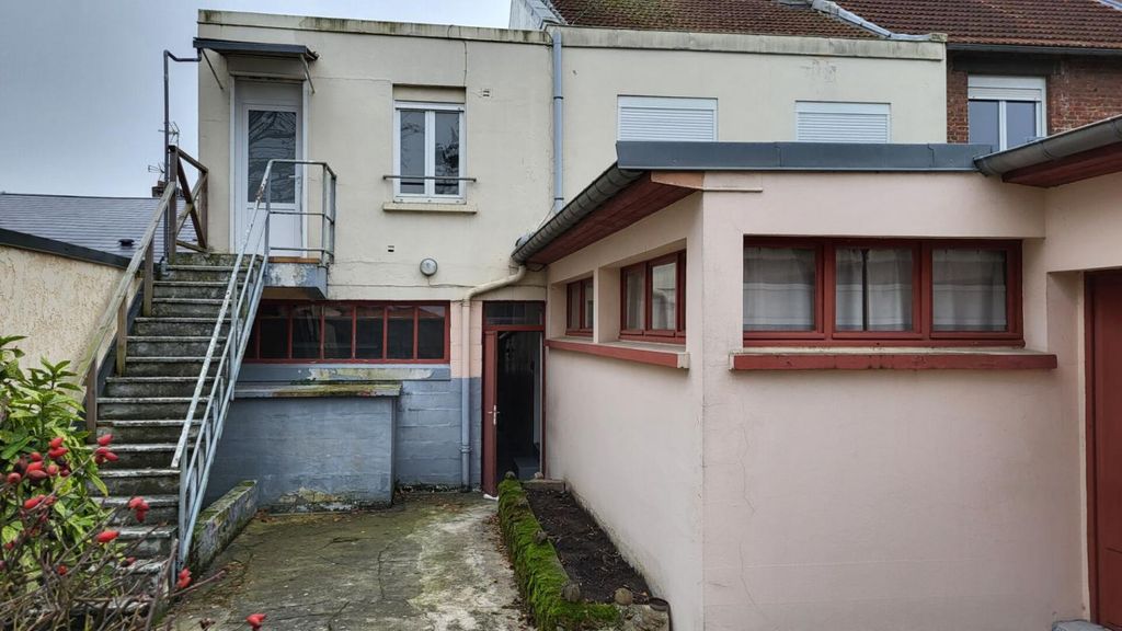 Achat maison à vendre 4 chambres 167 m² - Saint-Quentin