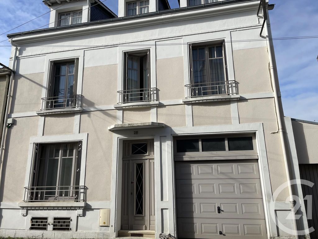 Achat maison à vendre 5 chambres 205 m² - Châteauroux