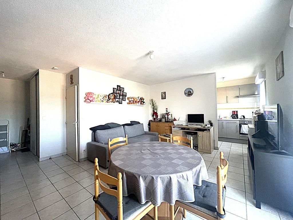 Achat appartement à vendre 2 pièces 49 m² - Lunel