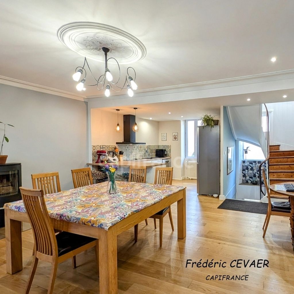 Achat maison à vendre 4 chambres 135 m² - Châteaulin