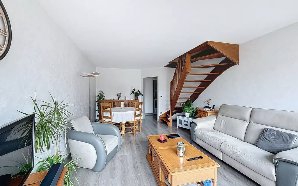 Achat maison à vendre 3 chambres 85 m² - Voisins-le-Bretonneux