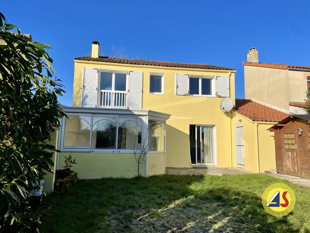 Achat maison à vendre 4 chambres 104 m² - Bouguenais