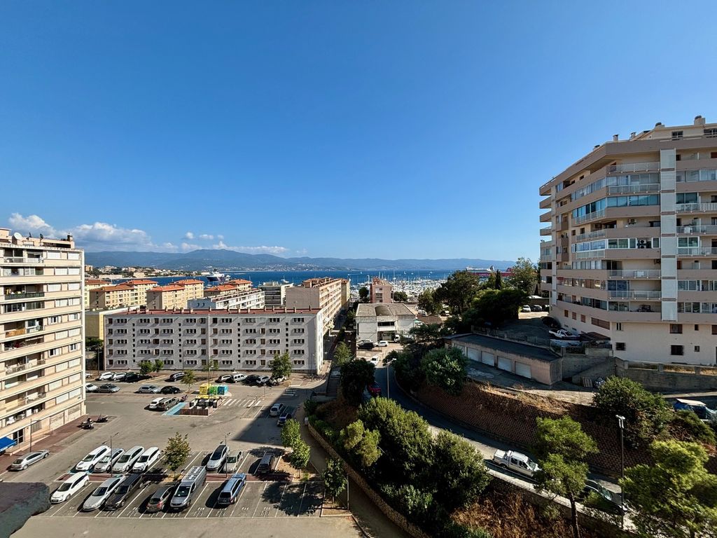 Achat appartement à vendre 4 pièces 67 m² - Ajaccio