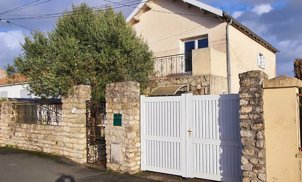 Achat maison à vendre 4 chambres 125 m² - Rochefort