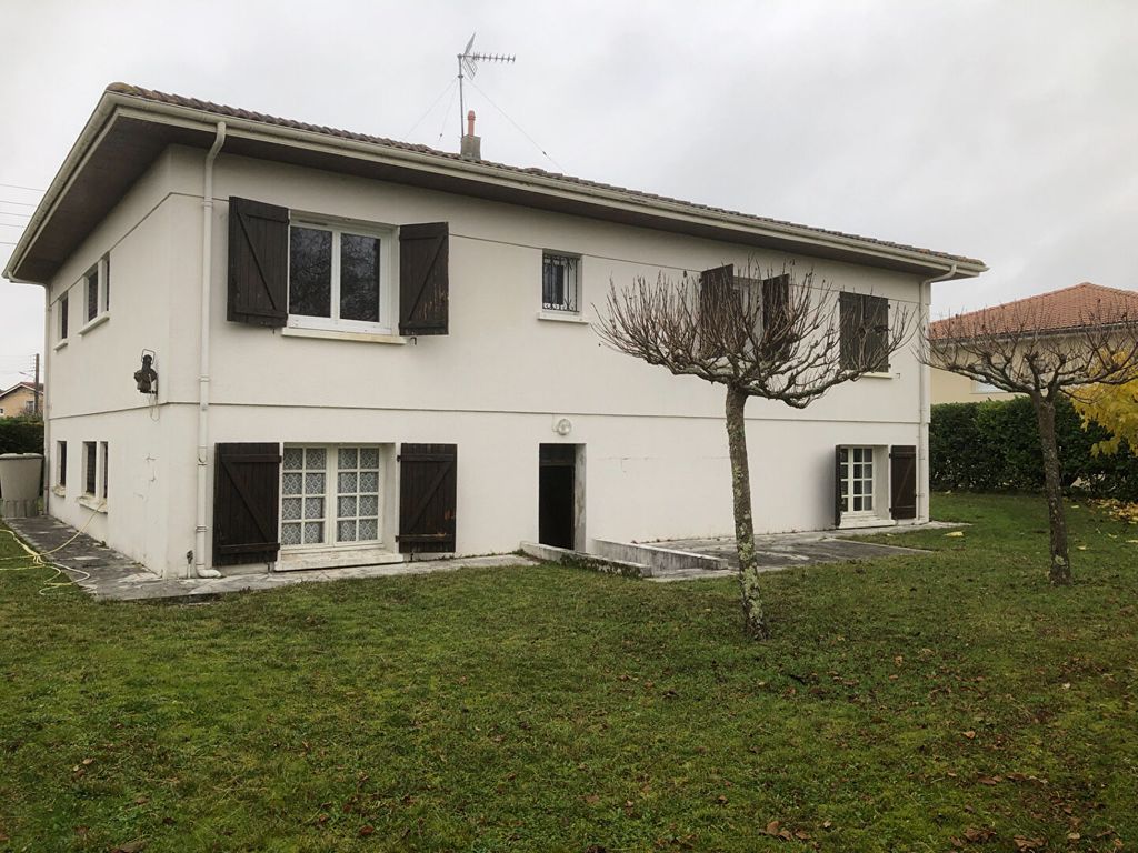 Achat maison à vendre 4 chambres 195 m² - Mont-de-Marsan