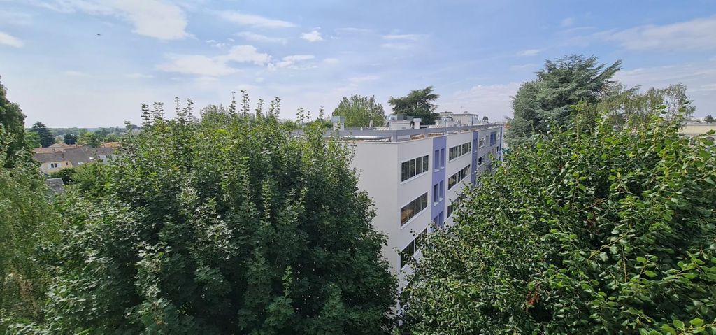 Achat appartement à vendre 3 pièces 64 m² - Saint-Jean-de-la-Ruelle