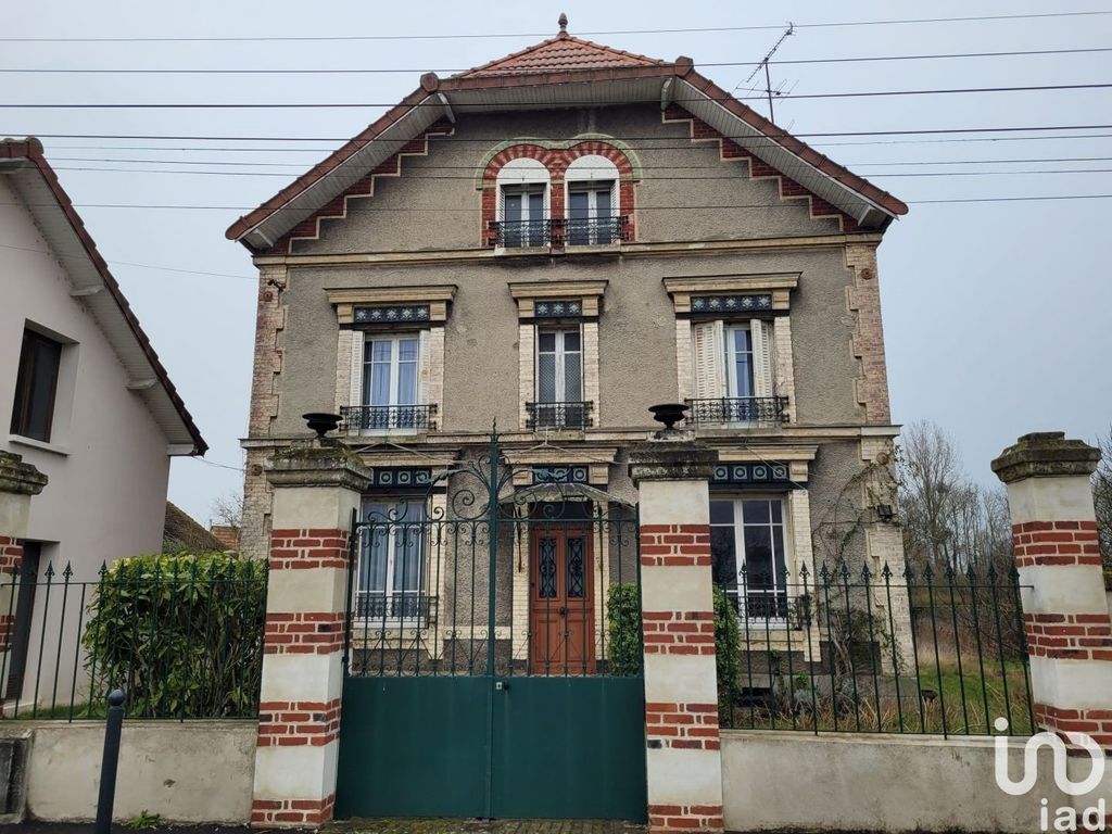 Achat maison à vendre 6 chambres 182 m² - Verberie