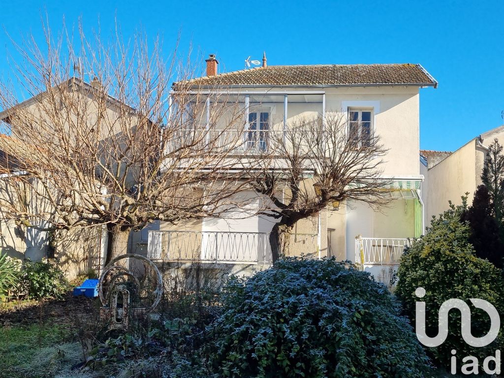 Achat maison à vendre 5 chambres 160 m² - Feurs