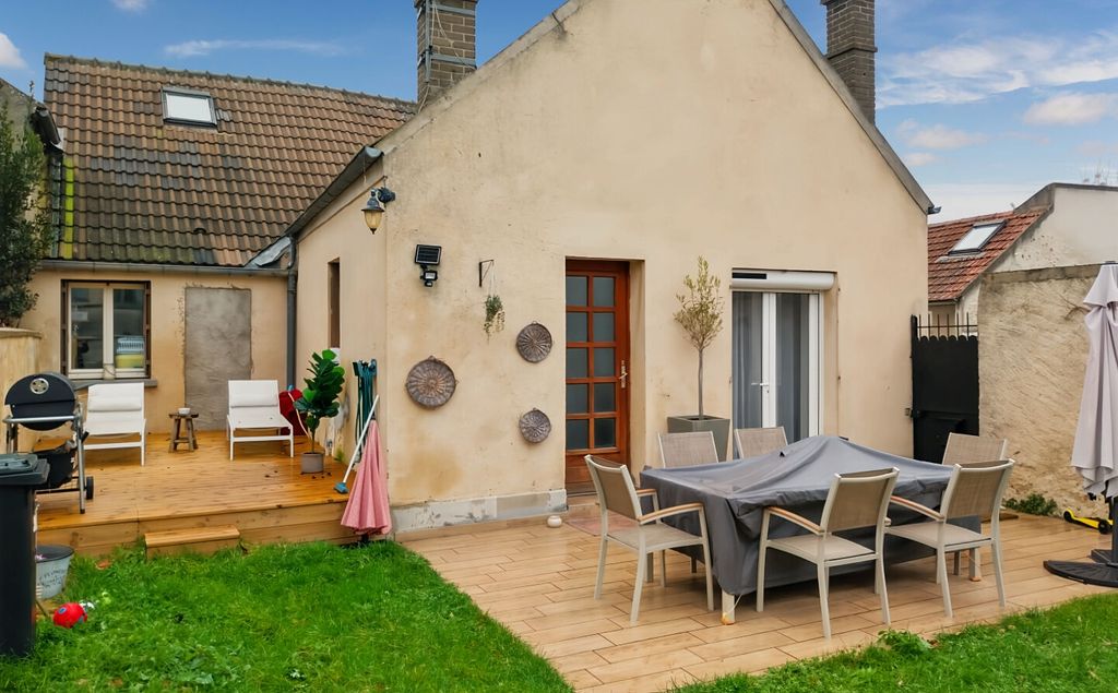 Achat maison à vendre 5 chambres 134 m² - Mantes-la-Jolie