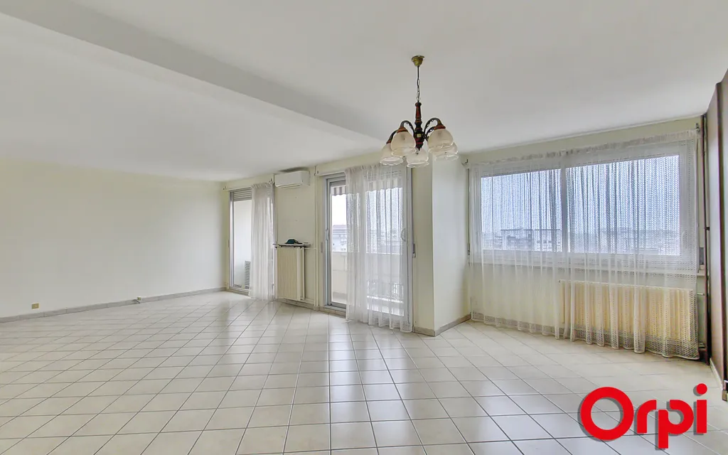 Achat appartement à vendre 3 pièces 91 m² - Lyon 8ème arrondissement