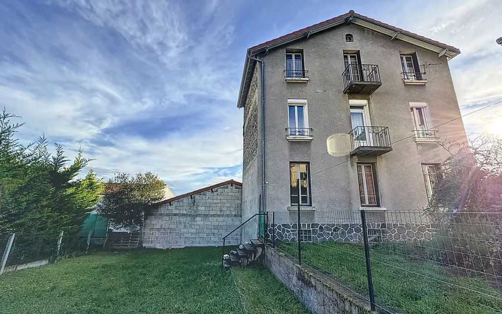 Achat maison à vendre 3 chambres 138 m² - Clermont-Ferrand