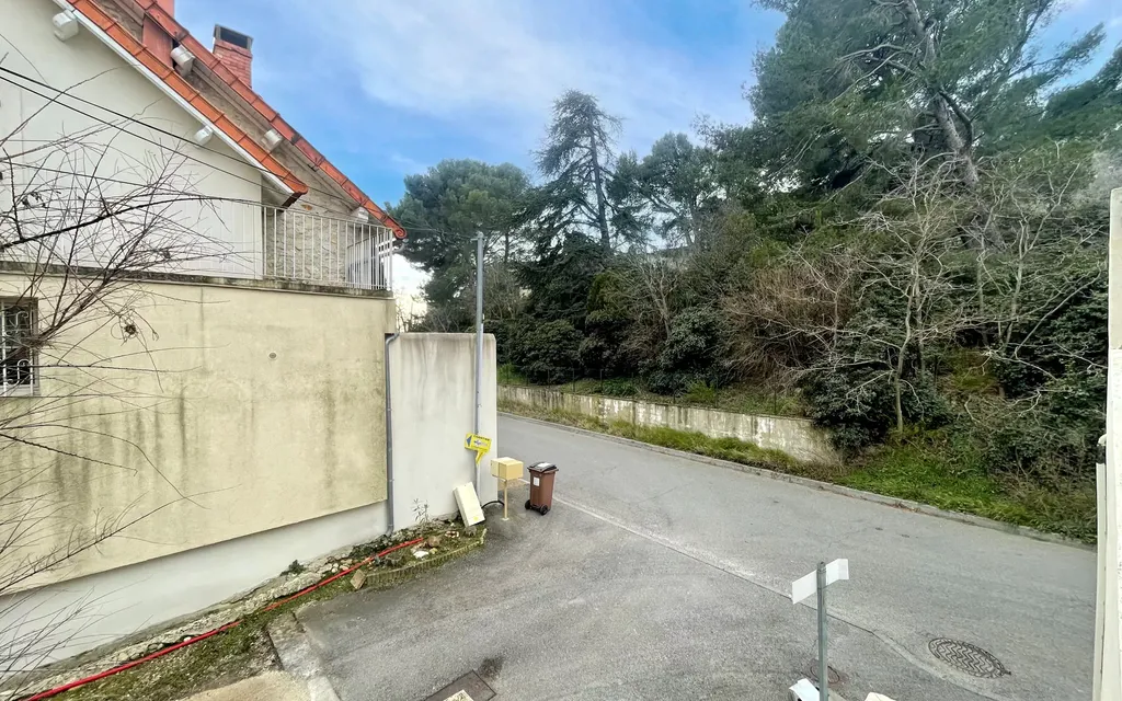 Achat appartement à vendre 3 pièces 79 m² - Châteauneuf-de-Gadagne