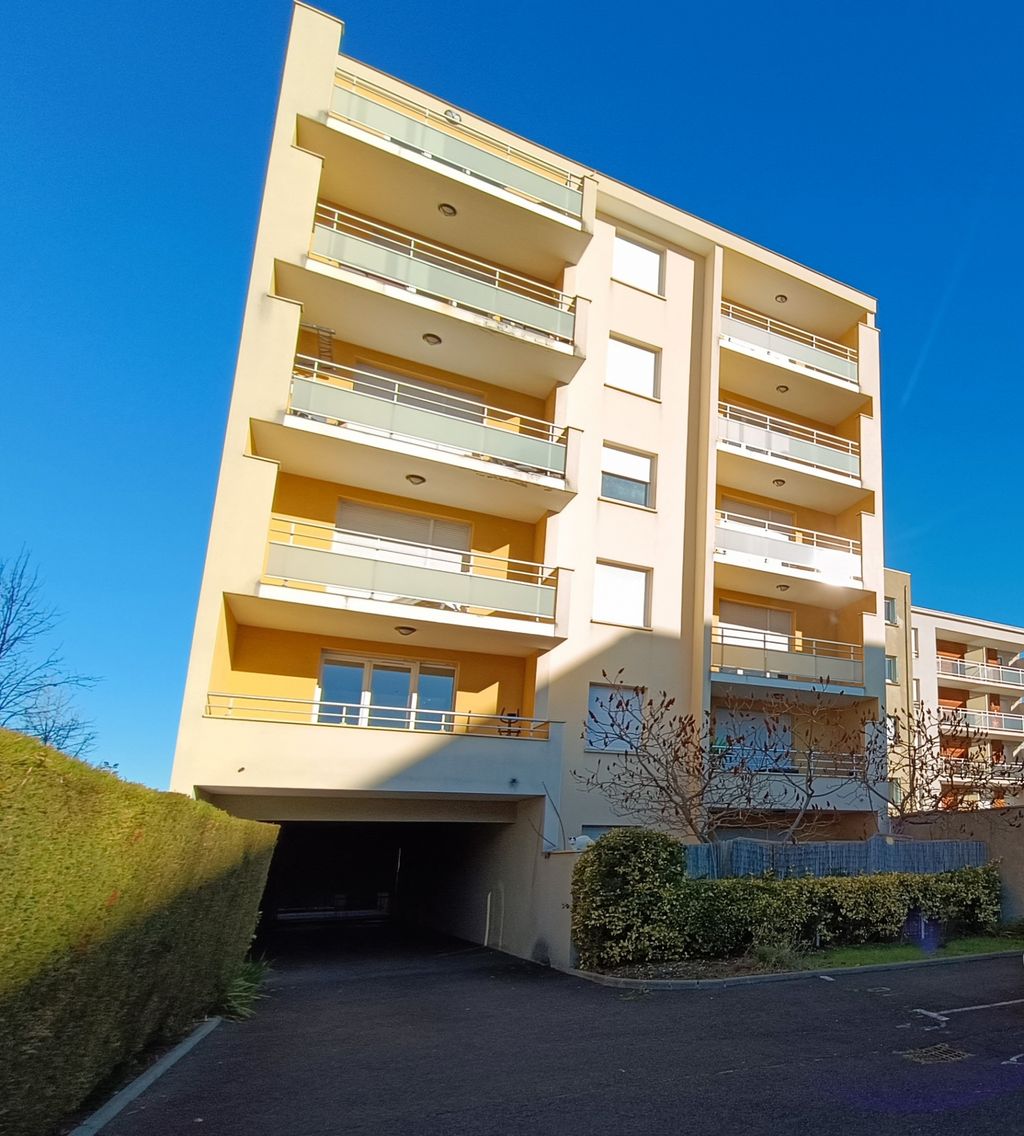 Achat appartement à vendre 2 pièces 46 m² - Clermont-Ferrand