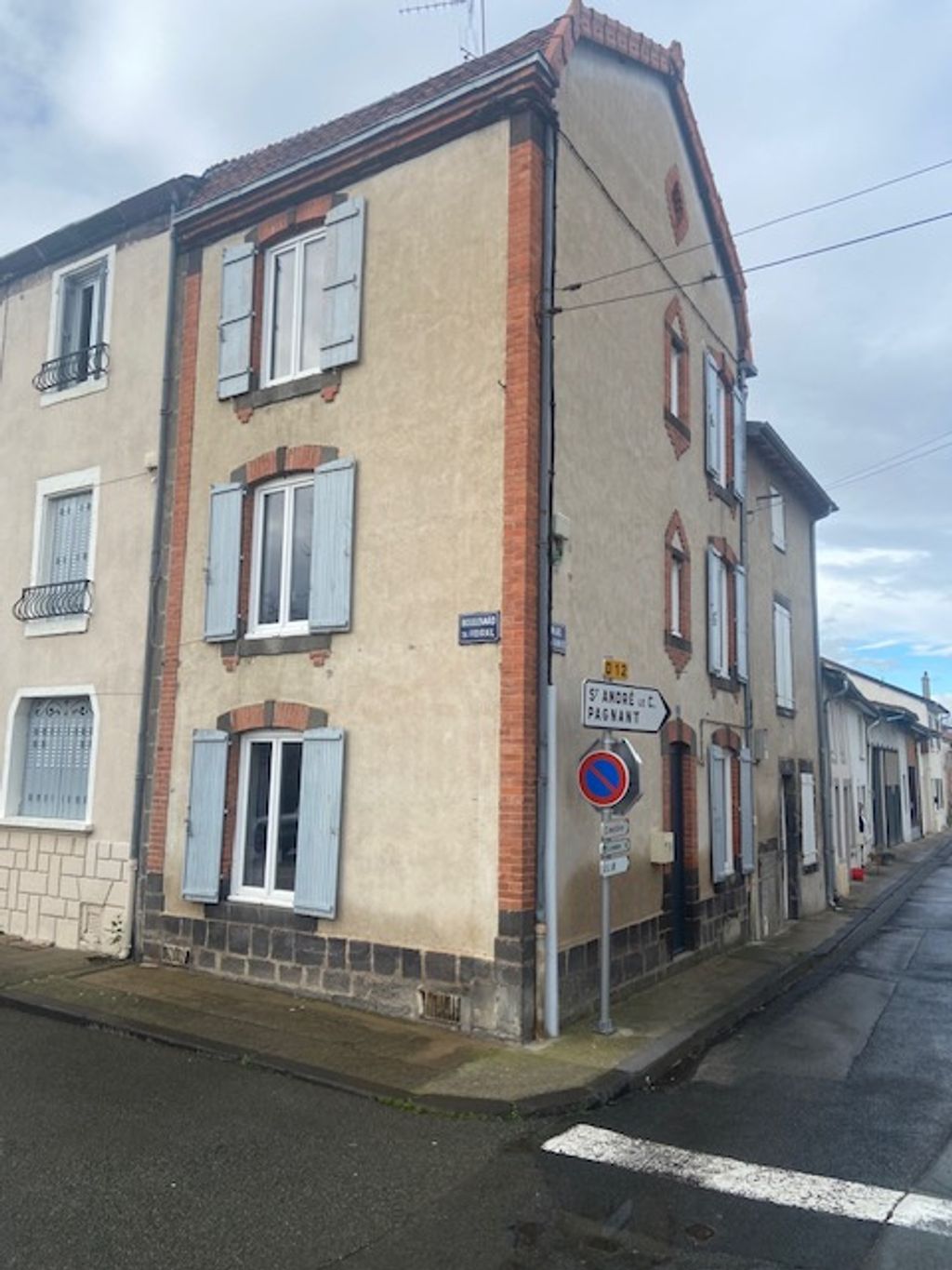 Achat maison à vendre 2 chambres 73 m² - Maringues