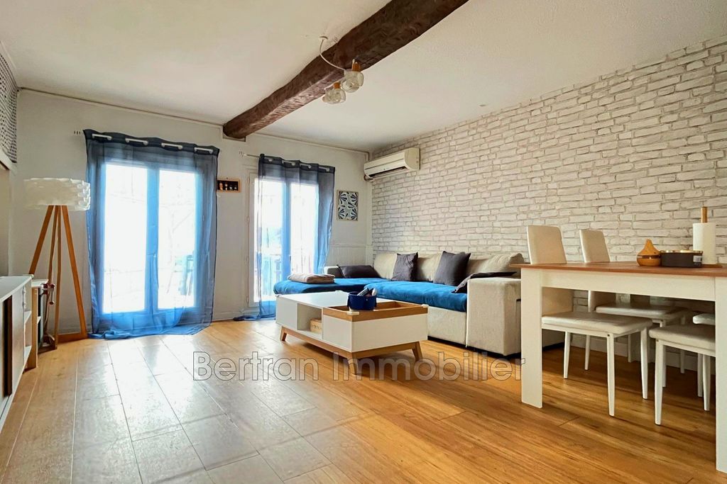 Achat maison à vendre 2 chambres 79 m² - Saint-Estève