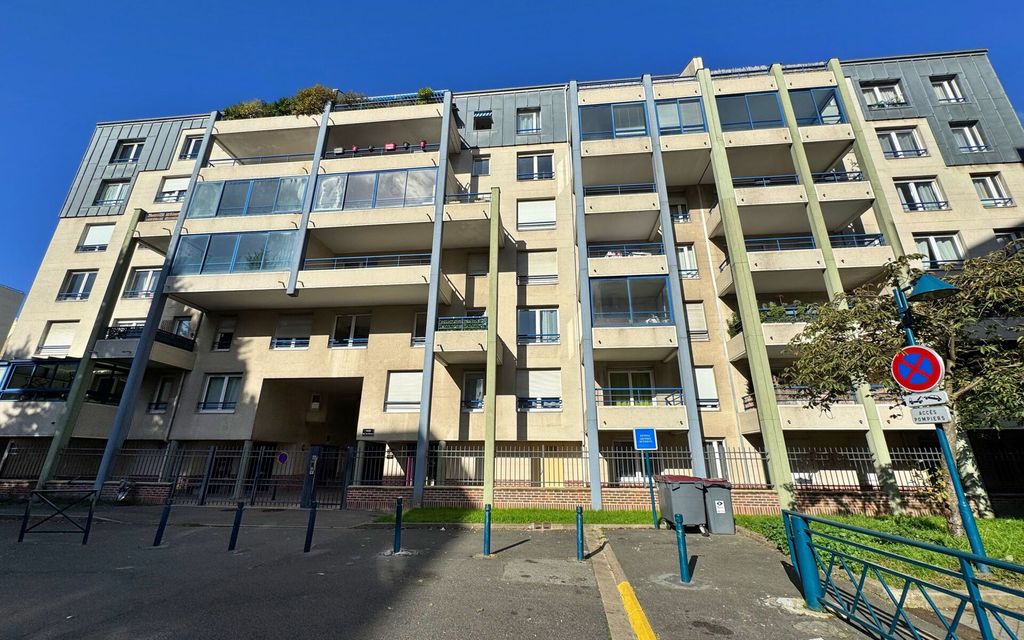 Achat appartement à vendre 2 pièces 50 m² - Pantin