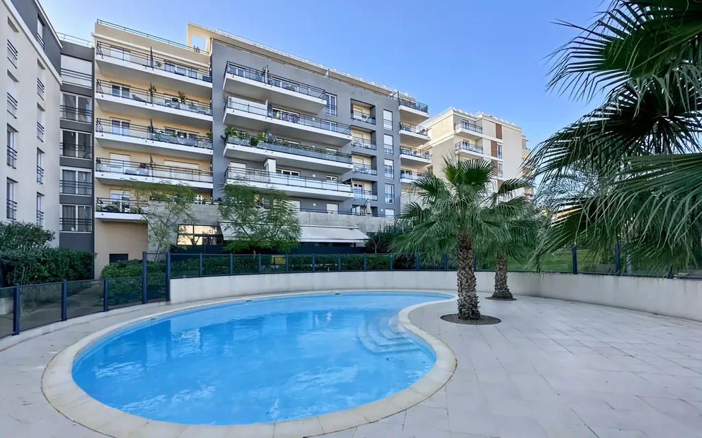 Achat appartement à vendre 3 pièces 63 m² - Antibes