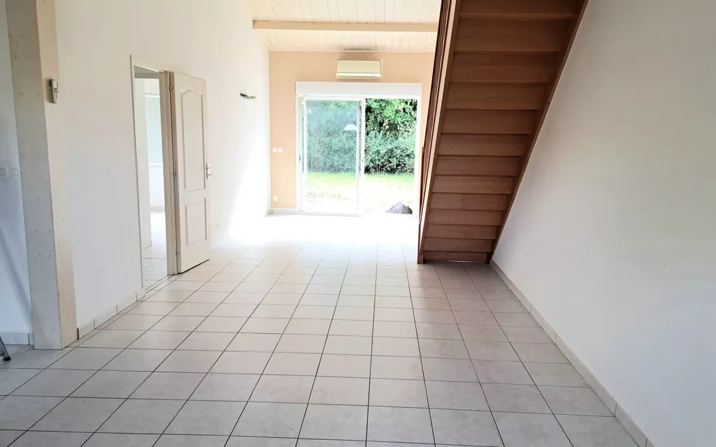 Achat maison à vendre 3 chambres 86 m² - Saint-Jean-de-Liversay