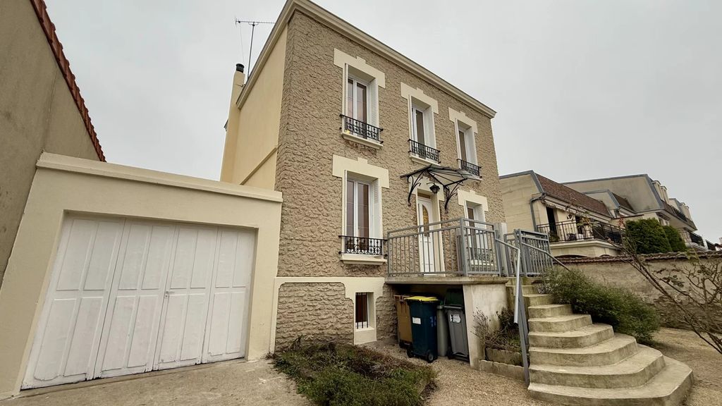 Achat maison à vendre 4 chambres 135 m² - Neuilly-Plaisance