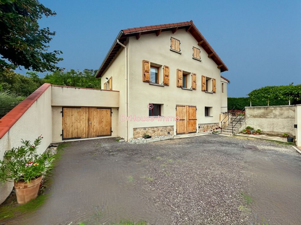 Achat maison à vendre 3 chambres 109 m² - Saint-Romain-le-Puy