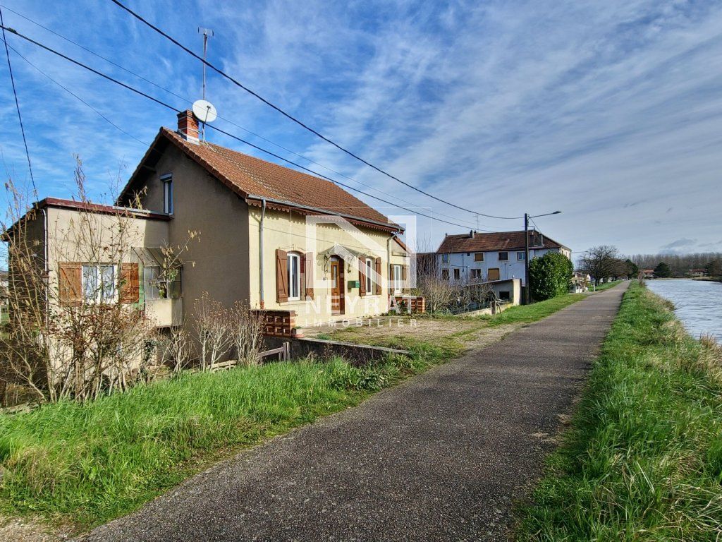 Achat maison à vendre 4 chambres 117 m² - Digoin