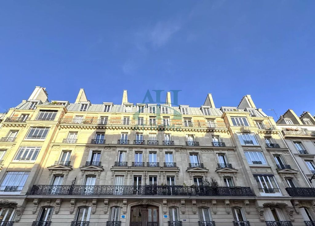 Achat appartement à vendre 4 pièces 95 m² - Paris 10ème arrondissement