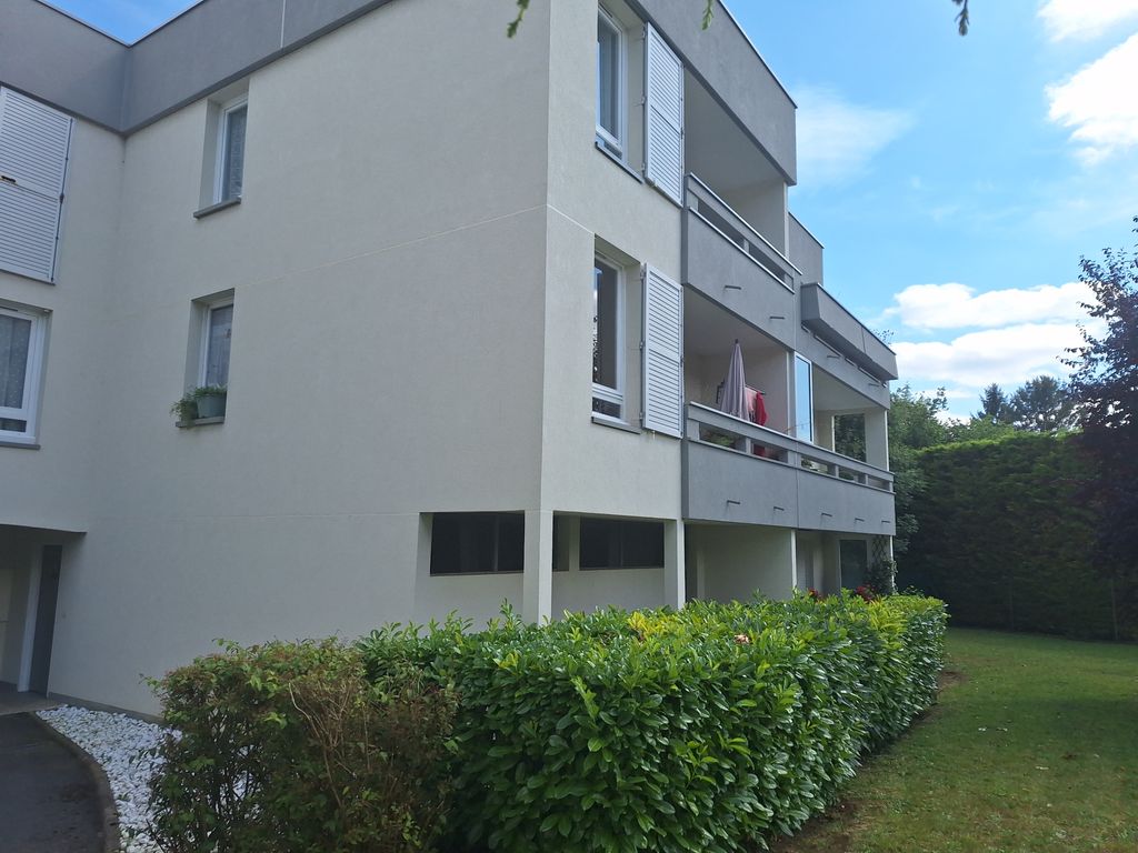 Achat appartement à vendre 2 pièces 44 m² - Saint-Maximin