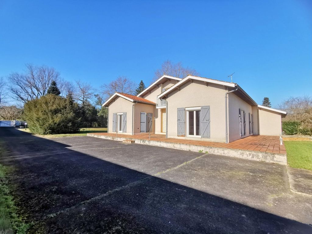 Achat maison à vendre 3 chambres 148 m² - Le Pian-Médoc